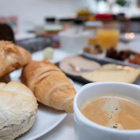 Bed and Breakfast Plant Based 2*